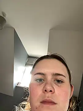 Snapshot of Blonde_Bunny chatting on 01-17-26, 10:42 Blonde Bunny online show from 01-17-26, 10:42