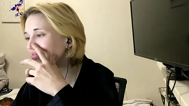 zxctoxic online show from 11-17-25, 04:46