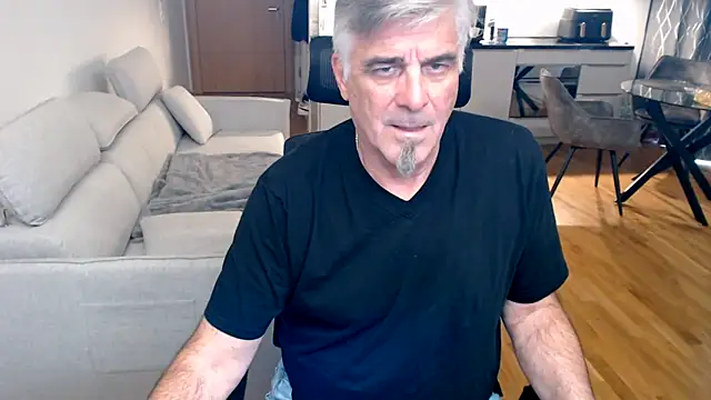 Snapshot of Buidapest chatting on 03-14-26, 01:27 Buidapest online show from 03-14-26, 01:27