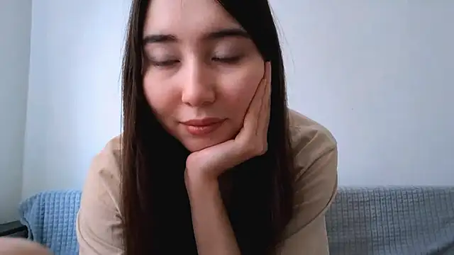 Snapshot of Alice_puff chatting on 11-18-25, 10:09 Alice puff online show from 11-18-25, 10:09