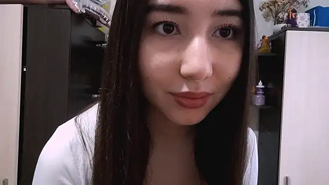 Snapshot of Alice_puff chatting on 11-28-25, 10:18 Alice puff online show from 11-28-25, 10:18