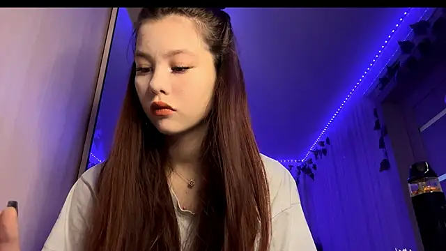 Snapshot of CutieSlim chatting on 11-19-25, 10:59 CutieSlim online show from 11-19-25, 10:59