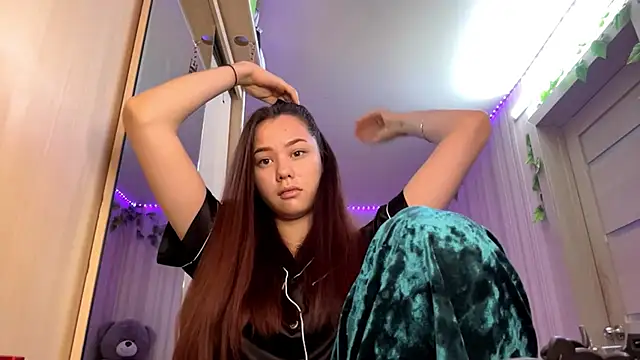 Snapshot of CutieSlim chatting on 12-02-25, 06:08 CutieSlim online show from 12-02-25, 06:08