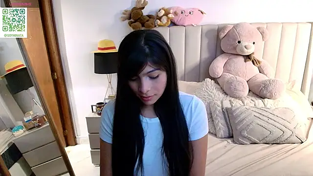 Snapshot of Emyii_ chatting on 05-04-26, 12:39 Emyii online show from 05-04-26, 12:39