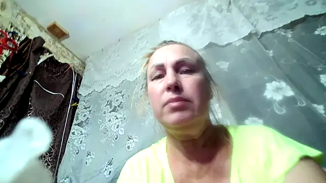 Snapshot of Kissingyouu chatting on 11-18-25, 06:40 Kissingyouu online show from 11-18-25, 06:40