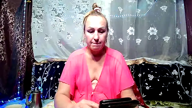 Snapshot of Kissingyouu chatting on 12-05-25, 06:48 Kissingyouu online show from 12-05-25, 06:48