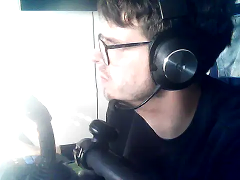 Snapshot of DesertedMonoxide chatting on 05-12-26, 04:26 DesertedMonoxide online show from 05-12-26, 04:26