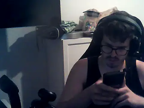 Snapshot of DesertedMonoxide chatting on 06-18-26, 04:33 DesertedMonoxide online show from 06-18-26, 04:33