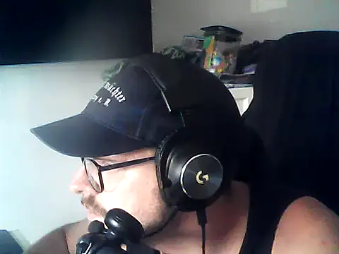 Snapshot of DesertedMonoxide chatting on 06-30-26, 03:24 DesertedMonoxide online show from 06-30-26, 03:24