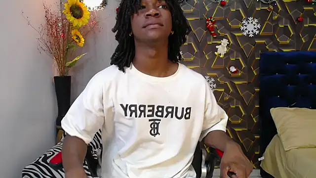 Snapshot of negga_cum chatting on 11-21-25, 01:10 negga cum online show from 11-21-25, 01:10