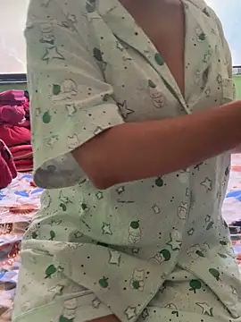 Snapshot of noughtRani chatting on 12-19-25, 06:20 noughtRani online show from 12-19-25, 06:20