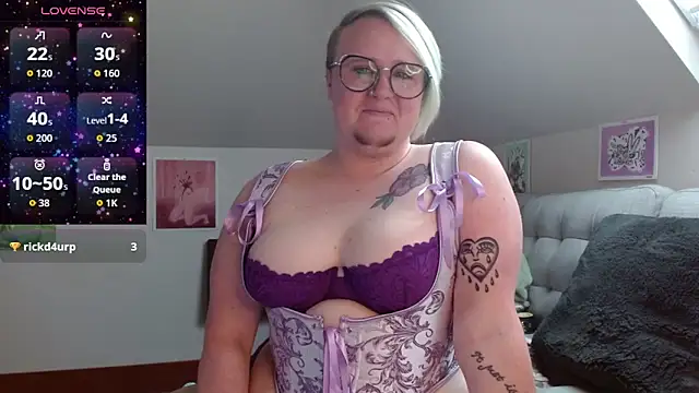 queerlyjaz online show from 06-13-26, 05:22