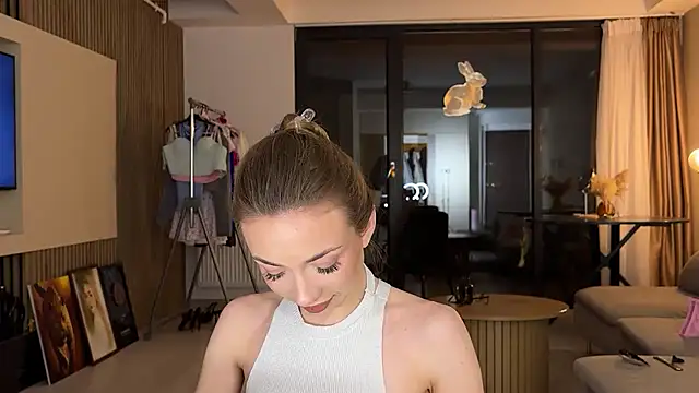 Jolienne online show from 04-05-26, 08:39