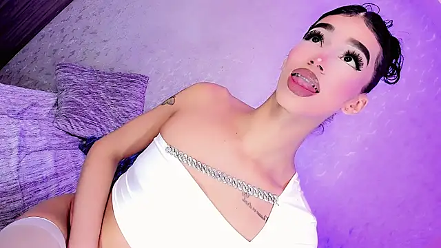 Snapshot of Keysprincess chatting on 07-18-26, 01:26 Keysprincess online show from 07-18-26, 01:26