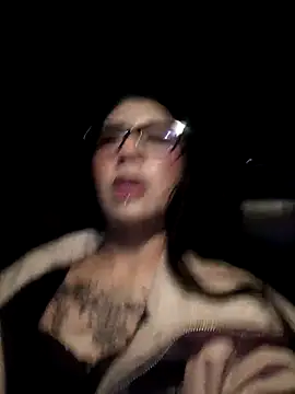 Snapshot of Dannii- chatting on 11-30-25, 12:58 Dannii- online show from 11-30-25, 12:58