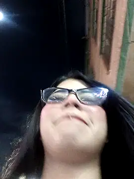 Snapshot of Dannii- chatting on 12-03-25, 01:24 Dannii- online show from 12-03-25, 01:24