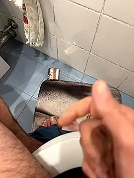 Snapshot of marc8876 chatting on 11-22-25, 05:28 marc8876 online show from 11-22-25, 05:28