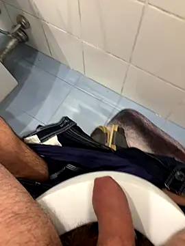 Snapshot of marc8876 chatting on 11-24-25, 05:51 marc8876 online show from 11-24-25, 05:51