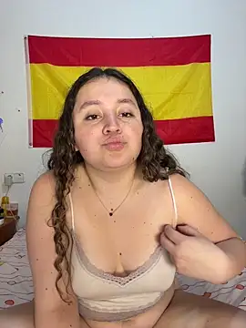 Snapshot of SulaySpain chatting on 04-29-26, 06:17 SulaySpain online show from 04-29-26, 06:17