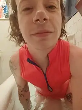 Snapshot of dragonlock chatting on 11-25-25, 02:44 dragonlock online show from 11-25-25, 02:44