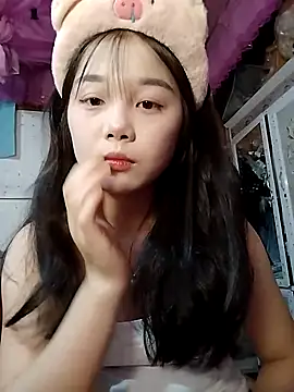 Snapshot of Baa-bee22 chatting on 04-26-26, 05:49 Baa-bee22 online show from 04-26-26, 05:49