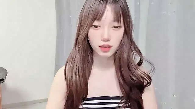 yuyayayu online show from 11-28-25, 03:04