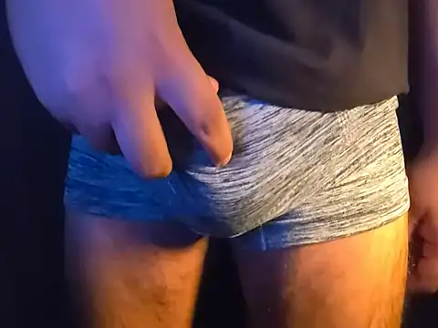 Snapshot of adrian_16_17 chatting on 11-24-25, 09:20 adrian 16 17 online show from 11-24-25, 09:20