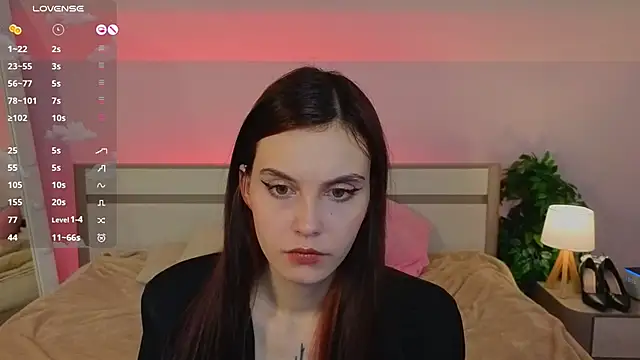 Snapshot of MissSusan chatting on 12-05-25, 10:02 MissSusan online show from 12-05-25, 10:02