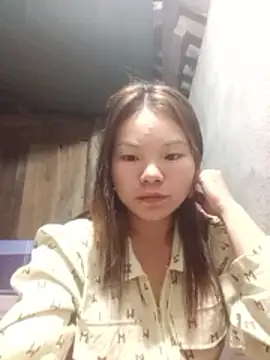 Snapshot of yu-zhen chatting on 11-24-25, 01:11 yu-zhen online show from 11-24-25, 01:11