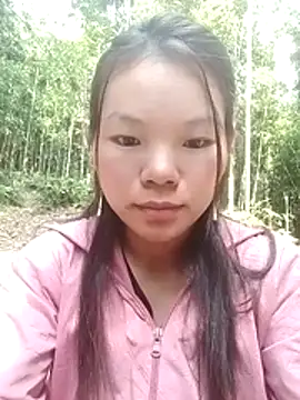 Snapshot of yu-zhen chatting on 12-02-25, 03:34 yu-zhen online show from 12-02-25, 03:34