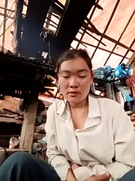 Snapshot of meomeo-00 chatting on 12-20-25, 01:02 meomeo-00 online show from 12-20-25, 01:02