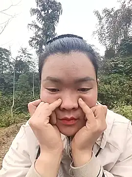 Snapshot of meomeo-00 chatting on 02-01-26, 10:14 meomeo-00 online show from 02-01-26, 10:14