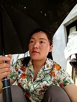 Snapshot of meomeo-00 chatting on 02-06-26, 04:39 meomeo-00 online show from 02-06-26, 04:39