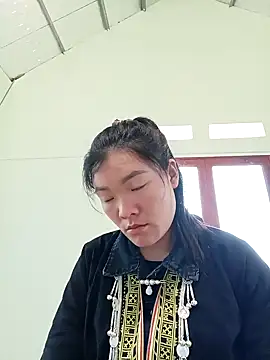 Snapshot of meomeo-00 chatting on 02-07-26, 02:26 meomeo-00 online show from 02-07-26, 02:26