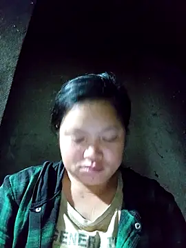 Snapshot of Ava-120 chatting on 11-18-25, 08:46 Ava-120 online show from 11-18-25, 08:46