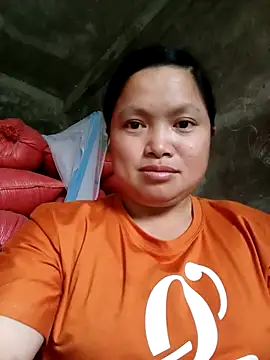 Snapshot of Ava-120 chatting on 12-15-25, 01:21 Ava-120 online show from 12-15-25, 01:21