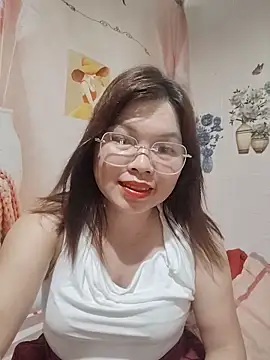 Snapshot of Cover-baa chatting on 06-16-26, 10:29 Cover-baa online show from 06-16-26, 10:29