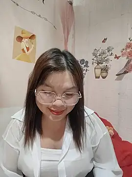 Snapshot of Cover-baa chatting on 06-17-26, 03:09 Cover-baa online show from 06-17-26, 03:09