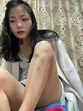 Snapshot of water-h chatting on 11-25-25, 10:04 water-h online show from 11-25-25, 10:04