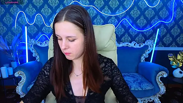 KarolinaSky online show from 11-20-25, 01:44