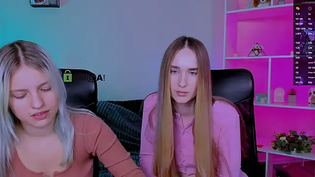 Snapshot of _kellykitten_ chatting on 11-20-25, 02:06 kellykitten online show from 11-20-25, 02:06