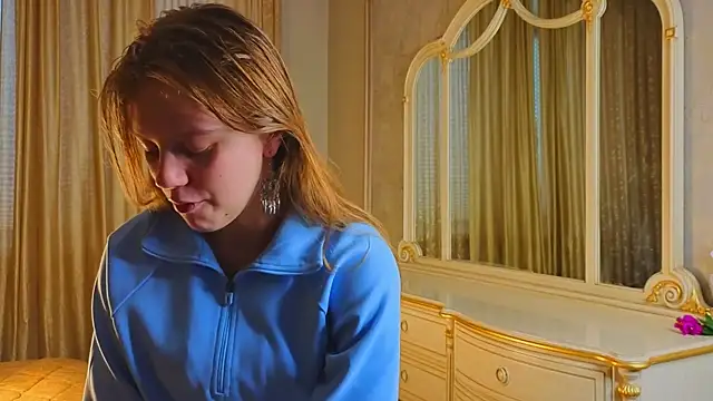 Snapshot of PeterSkaff chatting on 11-30-25, 08:40 PeterSkaff online show from 11-30-25, 08:40