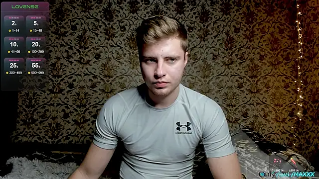 Snapshot of Maxhornyblondieman chatting on 12-03-25, 02:04 Maxhornyblondieman online show from 12-03-25, 02:04