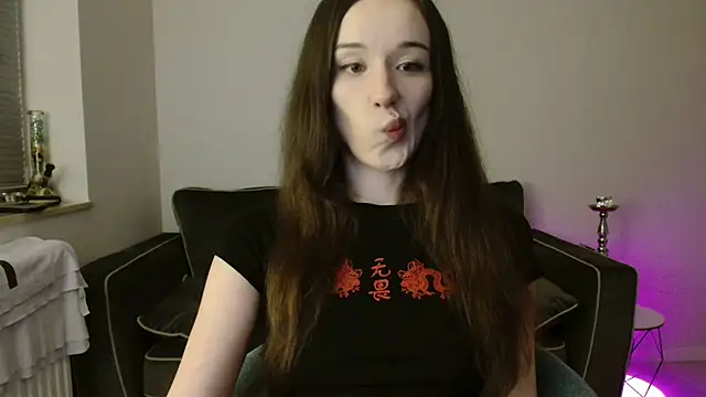 Snapshot of Tinybutt5368 chatting on 02-12-26, 06:25 Tinybutt5368 online show from 02-12-26, 06:25