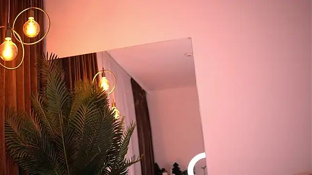 Snapshot of LuvCaprice chatting on 01-05-26, 05:27 LuvCaprice online show from 01-05-26, 05:27