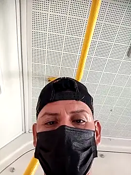 Snapshot of juunioreest chatting on 11-26-25, 04:41 juunioreest online show from 11-26-25, 04:41