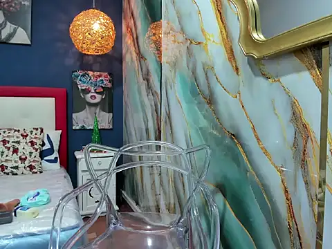 Xelena Kiss online show from 12-13-25, 08:47