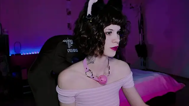 Snapshot of Ebfaafret chatting on 11-21-25, 04:00 Ebfaafret online show from 11-21-25, 04:00