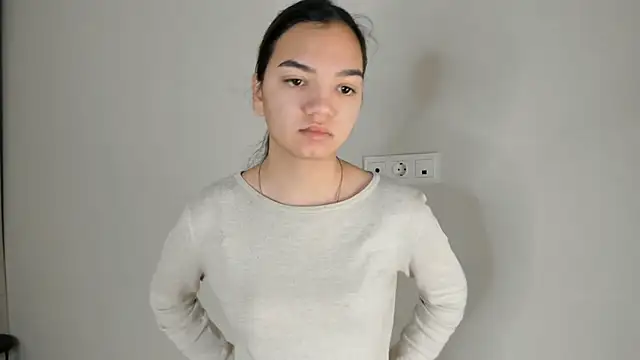 Snapshot of CoreenLuebbers chatting on 11-29-25, 06:38 CoreenLuebbers online show from 11-29-25, 06:38