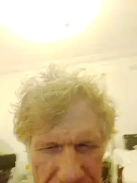 Snapshot of Hardwarelane67 chatting on 11-27-25, 10:17 Hardwarelane67 online show from 11-27-25, 10:17